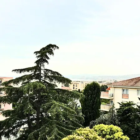 Le St Charles Saint-Laurent-du-Var